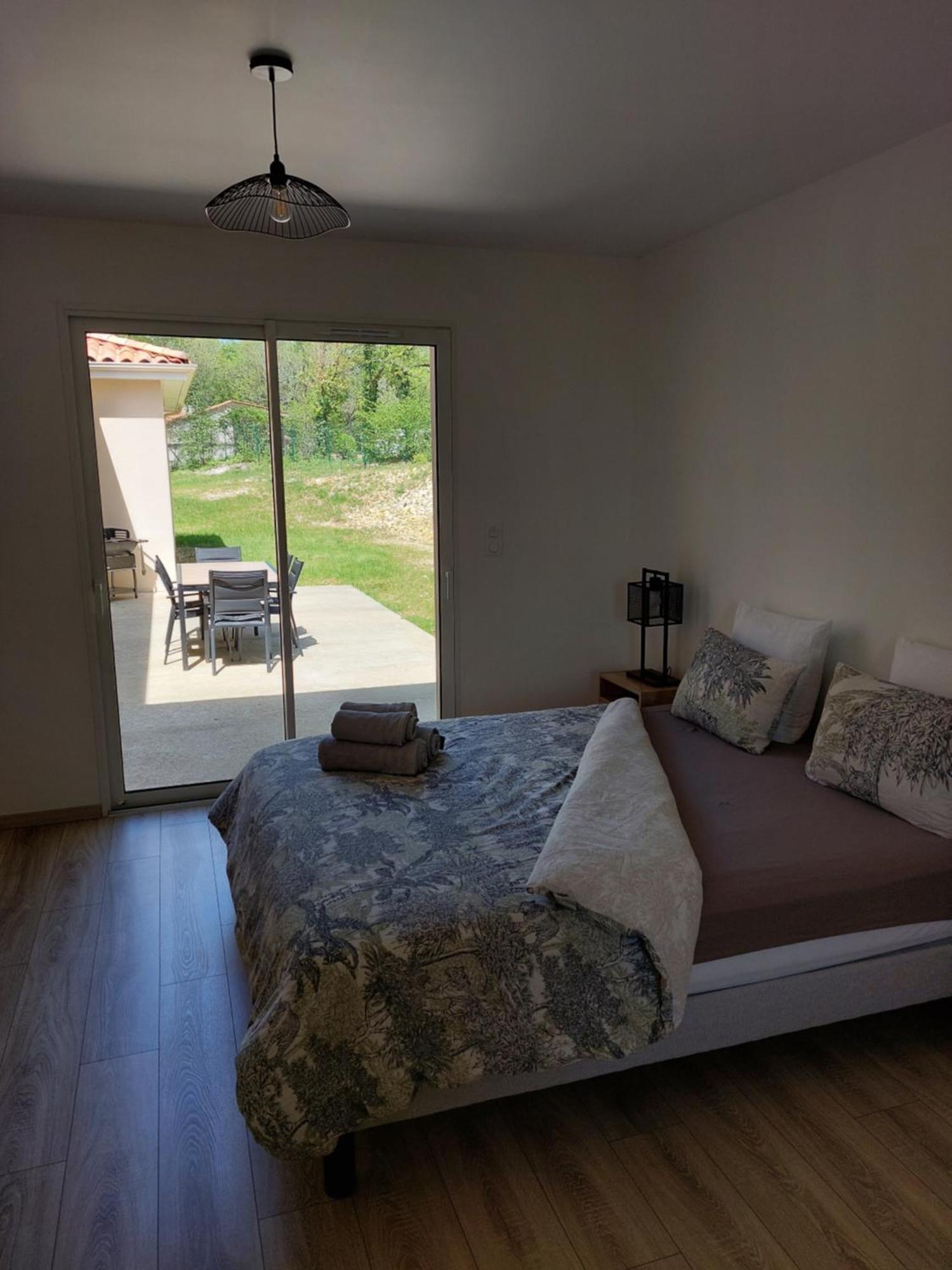 "Jolie Maison Confortable Au Coeur D'Un Environnement Calme Et Boise" Saint-Vincent-sur-l'Isle Exteriör bild